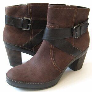 Clarks Artisan Brown Leather Ankle Boots Booties Buckle Strap Zip Up Chunky 10M